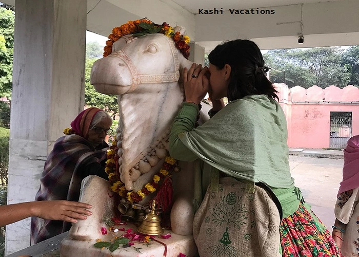 Foreigner-guest-visit-varanasi-by-kashi-vacations-1