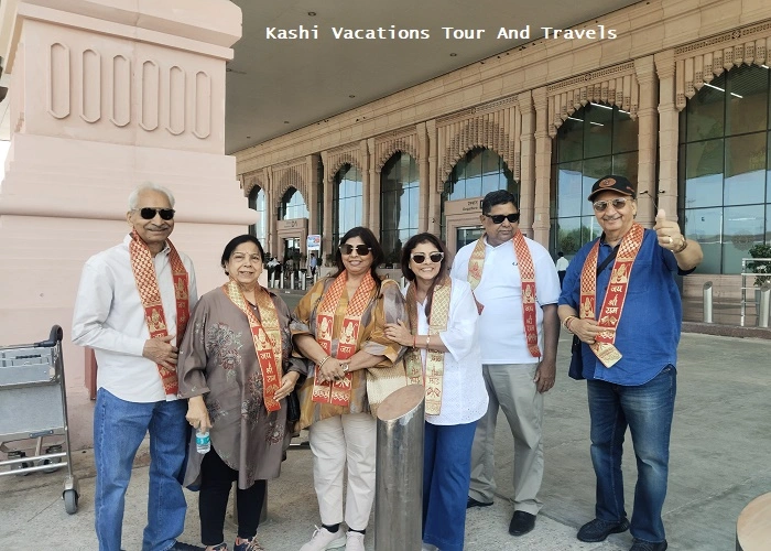 NRI-USA-guest-visit-ayodhya-prayagraj-varanasi-by-kashi-vacations