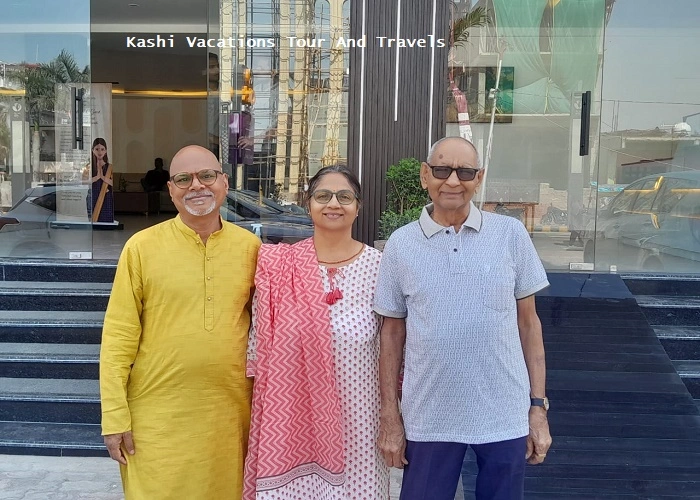 USA-guest-visit-ayodhya-varanasi-by-kashi-vacations