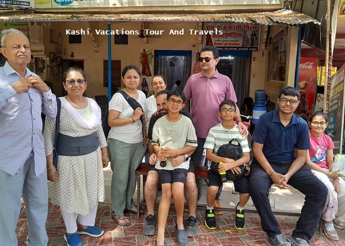 gujarati-guest-visit-ayodhya-varanasi-by-kashi-vacations