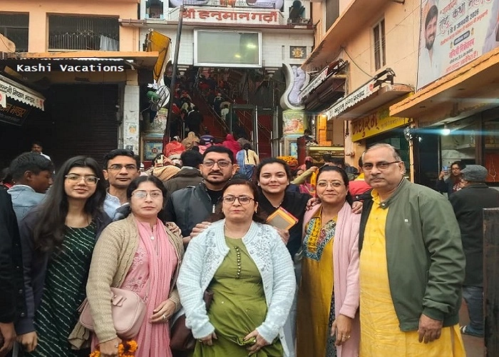 mp-guest-visit-ayodhya-varanasi-by-kashi-vacations