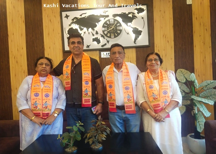 mumbai-NRI-guest-visit-ayodhya-varanasi-by-kashi-vacations