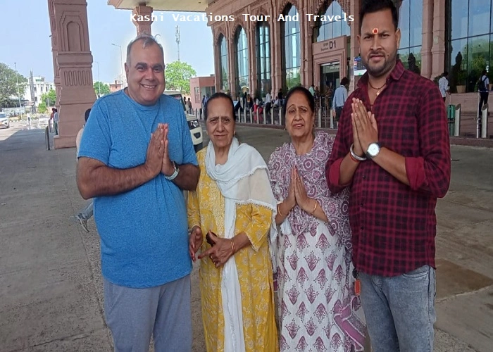 south-indian-guest-visit-ayodhya-by-kashi-vacations